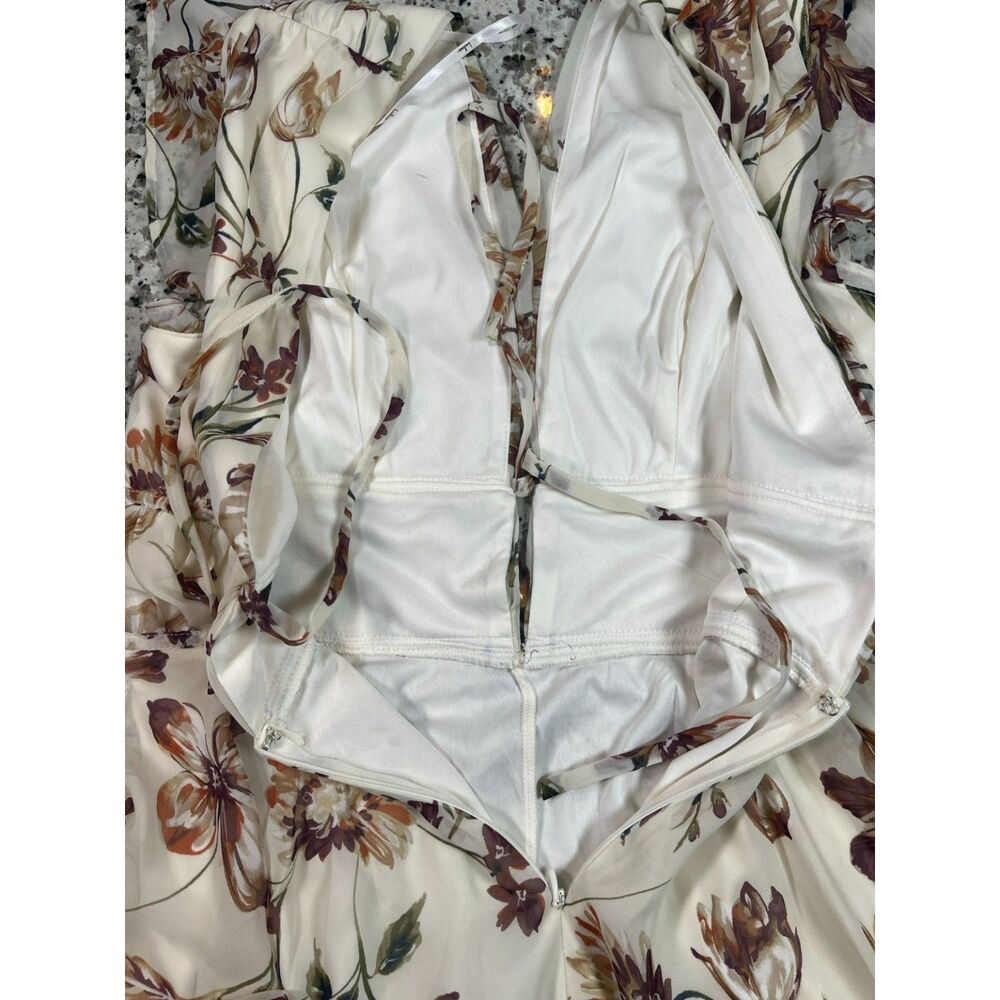 Womens Lulus Floral Romper Dress Small Cream Brown V Neck Flutter Sleeve Lined - Picture 6 of 10